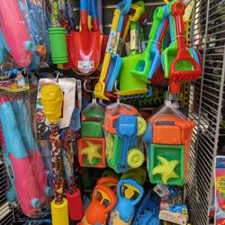 Dollarama - Shovels and more