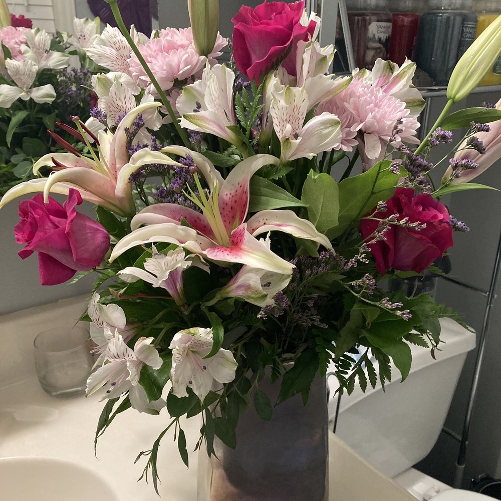 Steve's Flowers and Gifts - Florists Near Me - Indianapolis, Indiana Steve's Flowers and Gifts - Florists Near Me - Indianapolis, Indiana