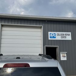 Frey & Son Automotive - Bays