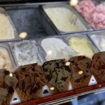 Cold Stone Creamery - Ice Cream & Frozen Yogurt Near Me - Kalamazoo, Michigan