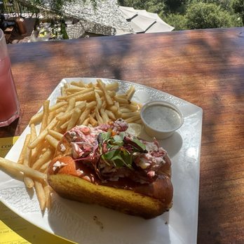 Cafe on 27 - Maine lobster sandwich and fries - Breakfast & Brunch Near Me - Topanga, California Cafe on 27 - Maine lobster sandwich and fries - Breakfast & Brunch Near Me - Topanga, California