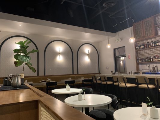 Saigon Alley Kitchen & Bar by null