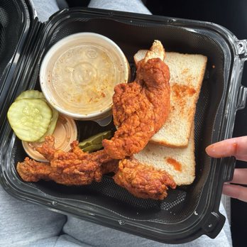 Dave's Hot Chicken - Strips meal w mac and cheese - Chicken Shop Near Me - Redmond, Washington Dave's Hot Chicken - Strips meal w mac and cheese - Chicken Shop Near Me - Redmond, Washington