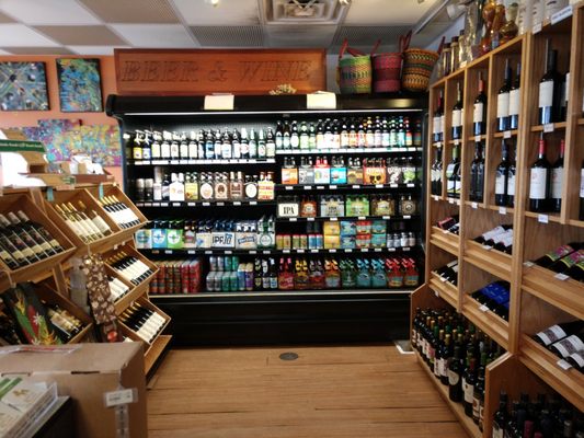 Island Naturals Market & Deli by null
