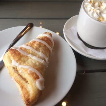 HI TEA X COFFEE TREE - Carmel macchiato and apple turnover. Can't say they were to die for but had nice presentation. - Coffee & Tea Near Me - Edmond, Oklahoma HI TEA X COFFEE TREE - Carmel macchiato and apple turnover. Can't say they were to die for but had nice presentation. - Coffee & Tea Near Me - Edmond, Oklahoma