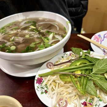 Pho Ha - 202. Pho Dặc Biệt - Vietnamese Near Me - Glendale Heights, Illinois