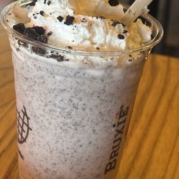 Cookies and cream SHAKES