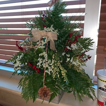 Accent Florist - This is what Accent Florist delivered. Shame on them. - Florists Near Me - Griffin, Georgia