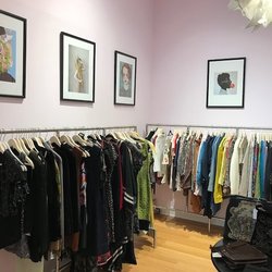 Familien - Visit our resale room!