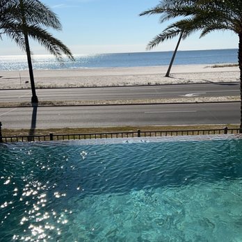 Holiday Inn Express - Hotels Near Me - Gulfport, Mississippi