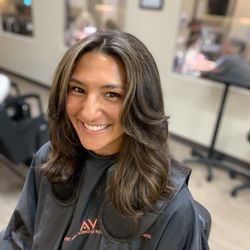 Kris Gagnon Hair - Cut 5 inches today! Great look!