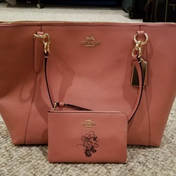 Coach Factory Store - Got all of these for 60 % off, most of them with additional 30 %, and then another 10% because my total was over a certain amount. - Leather Goods Near Me - Lincoln City, Oregon