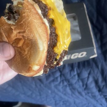 Buffalo Wild Wings - Swiss burger given to me With American cheese instead of Swiss - Sports Bars Near Me - Linden, New Jersey
