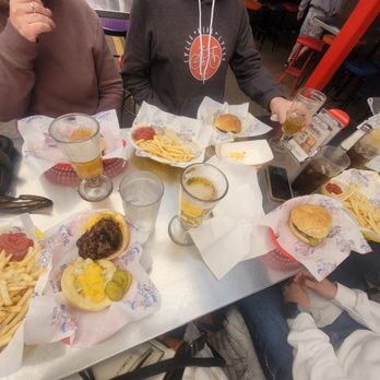 Fast Eddie's Bon Air - Our spread - Dive Bars Near Me - Alton, Illinois