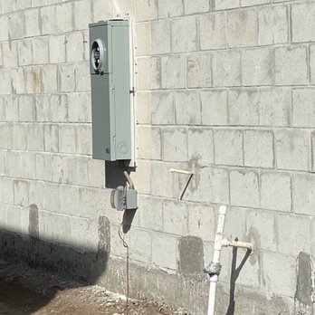 American Pools & Spas - Main circuit breaker panel installed by home builder. This caught on fire. AP&S said they installed the panel, BS! - Hot Tub & Pool Near Me - Orlando, Florida