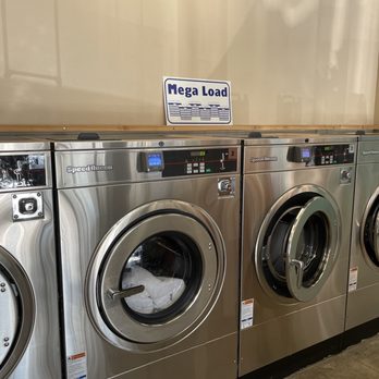 Launderland - Large washing machines! - Laundromat Near Me - San Diego, California Launderland - Large washing machines! - Laundromat Near Me - San Diego, California
