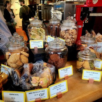 Di Beppe - Interior - Italian Near Me - Vancouver, British Columbia