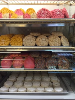 Pena's Bakery by null