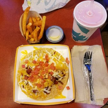 Taco Bell - Mexican pizza, nacho fries, and pink lemonade - Fast Food Near Me - Sugar Land, Texas
