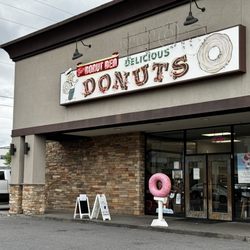 Fox's Donut Den