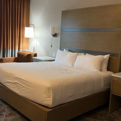 Red Hawk Resort + Casino  - King size