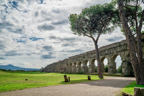The Park of the Aqueducts by null