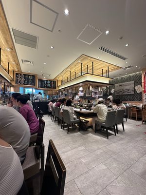 Kaitenzushi Nemuro Hanamaru KITTE Marunouchi by null