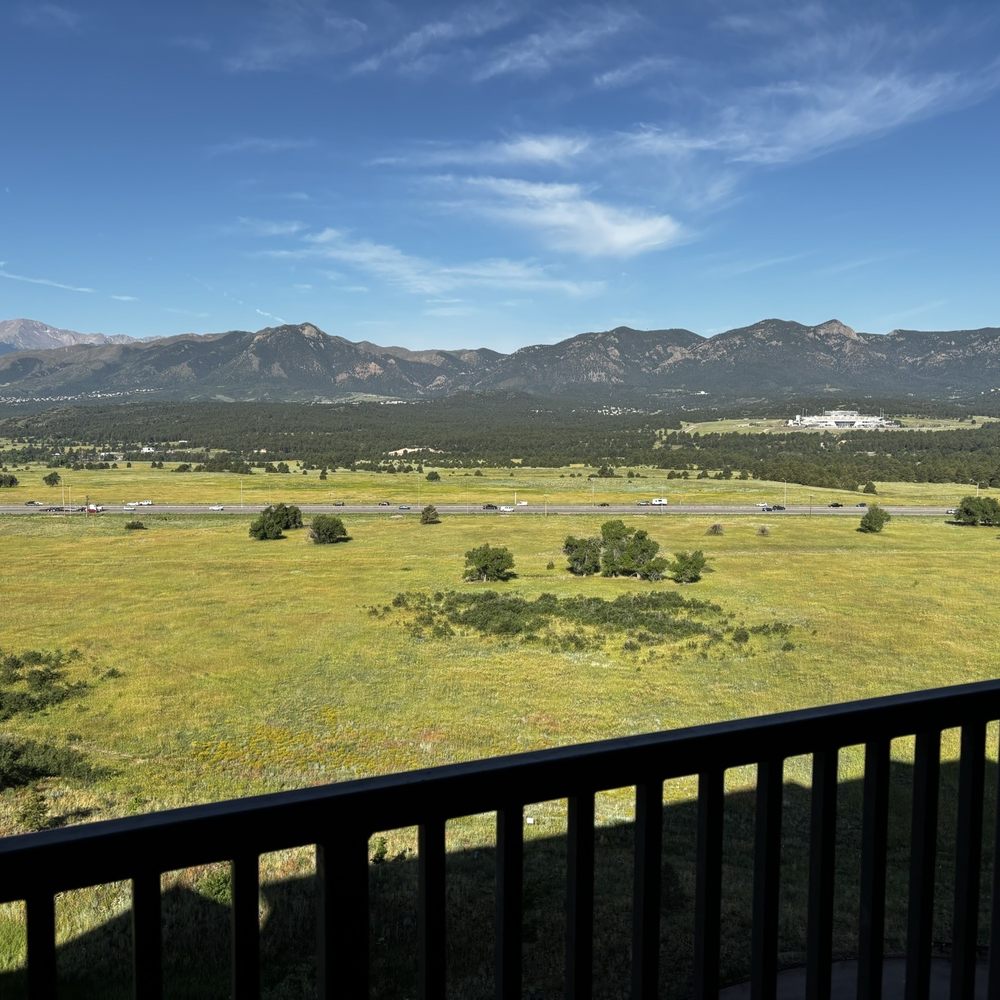 Mountain View room