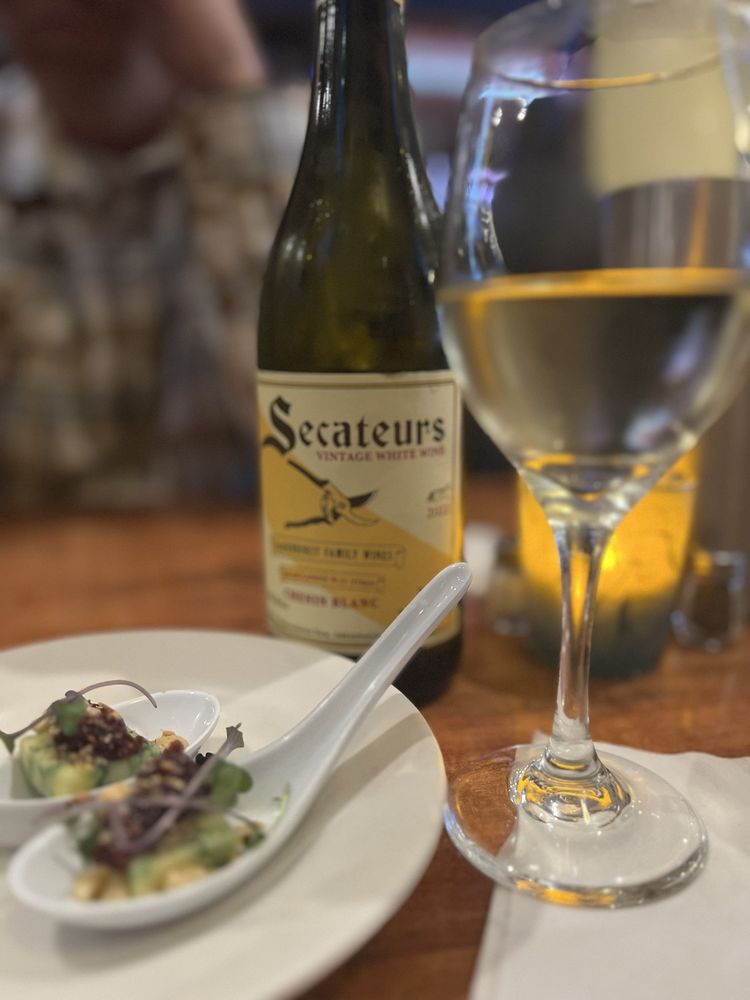 Blue Seafood & Spirits