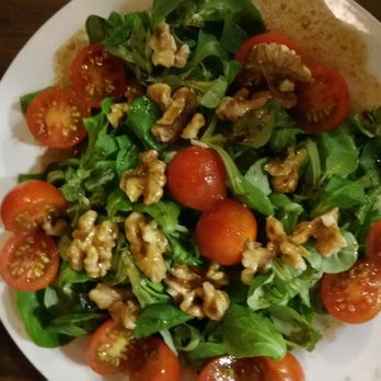 Los Dolia - Ensalada de canónigos. - Gastropubs Near Me - Carmona, SE