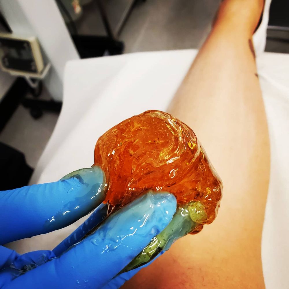 Sweet Chic Sugaring Logo