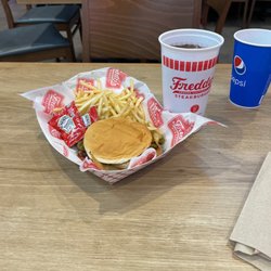 Freddy's Frozen Custard & Steakburgers - Steak burger combo