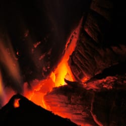 Natural Bridge Five Star Cabin Rental - Our little fire at the black bear lodge fire pit!