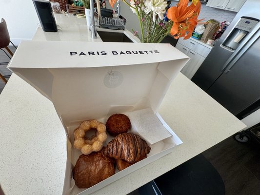 Paris Baguette by null