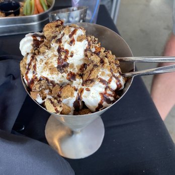 Topgolf - Cookie crumble sundae - New American Near Me - Fort Worth, Texas