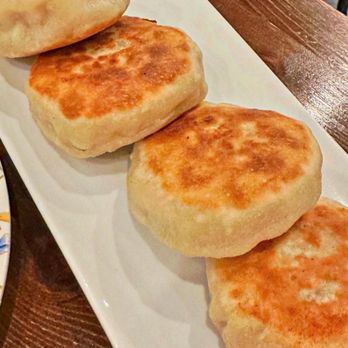 Min Min Pie House - Lamb & green onion pancake (SO GOOD) - Chinese Near Me - Alhambra, California