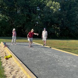 Hallowing Point Park - Player tossing a boule