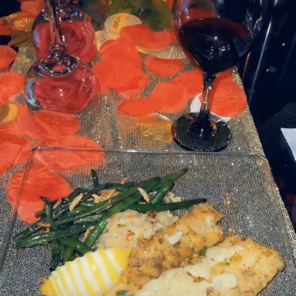Gourmet Queen - Yummm - Caterers Near Me Gourmet Queen - Yummm - Caterers Near Me