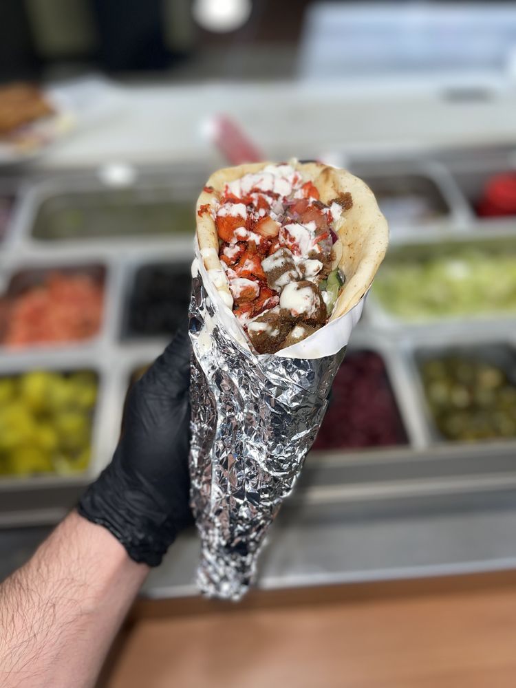 Maq’s Gyro Grill