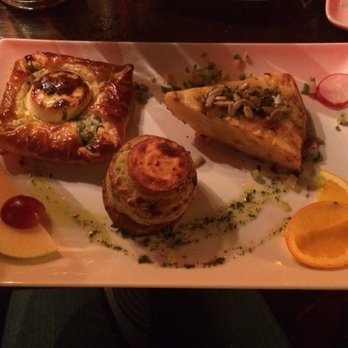 Bodega Biarritz 1881 - A selection of vegetarian tapas - Bars Near Me - Barcelona, B Bodega Biarritz 1881 - A selection of vegetarian tapas - Bars Near Me - Barcelona, B