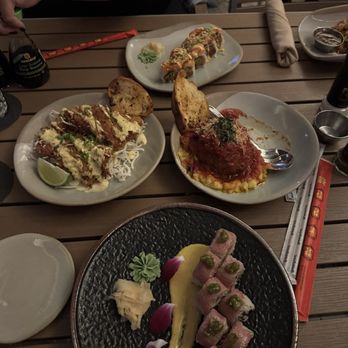 Jacksons Bistro Bar & Sushi - Sushi Bars Near Me - Tampa, Florida