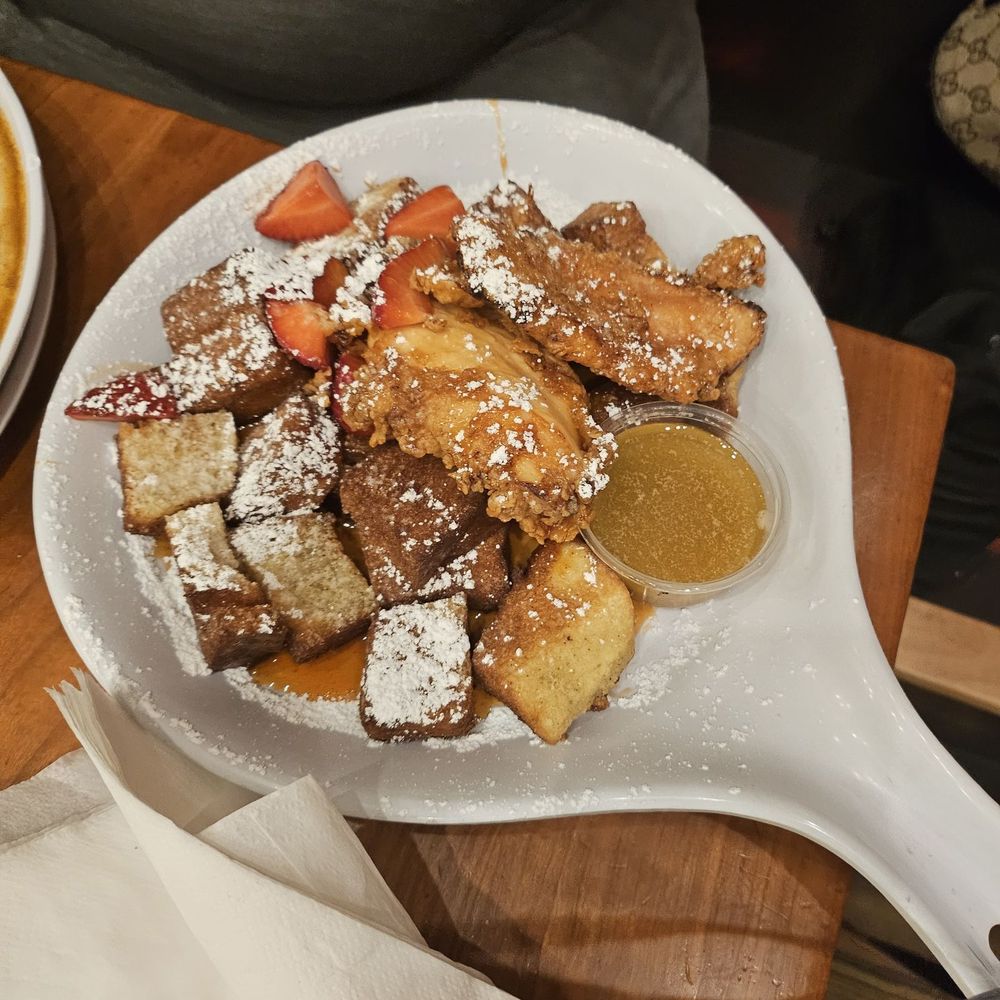 Ruby Slipper Decatur - Sweet Heat Chicken and French Toast Bites - Breakfast & Brunch Near Me - New Orleans, Louisiana Ruby Slipper Decatur - Sweet Heat Chicken and French Toast Bites - Breakfast & Brunch Near Me - New Orleans, Louisiana