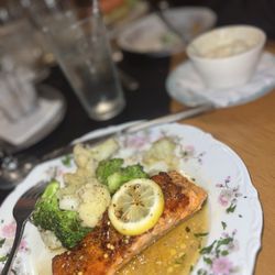 Grey Fox Grille - Hot spicy salmon
