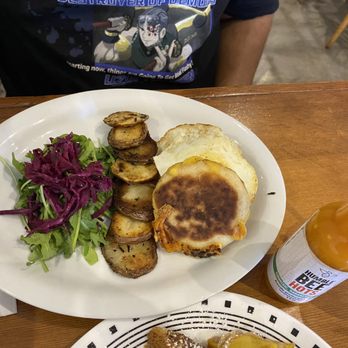 Humble Bee - English butty - Breakfast & Brunch Near Me - Northridge, California Humble Bee - English butty - Breakfast & Brunch Near Me - Northridge, California