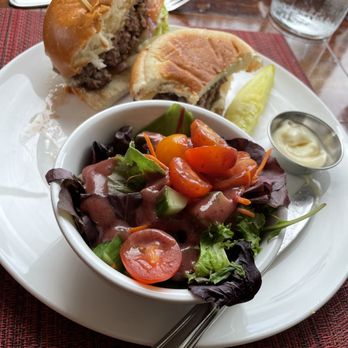 Gabriel Archer Tavern - Seven hills farm burger with Gouda - New American Near Me - Williamsburg, Virginia Gabriel Archer Tavern - Seven hills farm burger with Gouda - New American Near Me - Williamsburg, Virginia