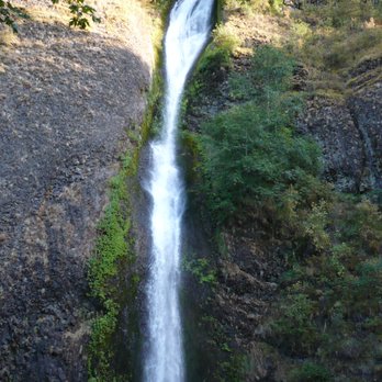 Multnomah Falls - Hiking Near Me - Bridal Veil, Oregon Multnomah Falls - Hiking Near Me - Bridal Veil, Oregon