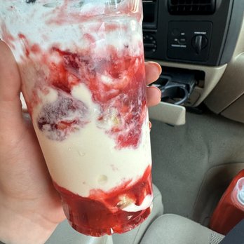 Drip Ice Cream Shop - Strawberry cheesecake twisted sundae - Ice Cream & Frozen Yogurt Near Me - Rochester, New York Drip Ice Cream Shop - Strawberry cheesecake twisted sundae - Ice Cream & Frozen Yogurt Near Me - Rochester, New York