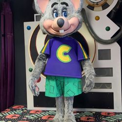 Chuck E. Cheese - Chuck E. Animatronic