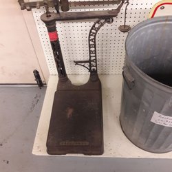 Hepler's Hardware - Scale for loose grass seeds, feed etc..