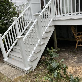 Robert Home & Yard Improvement - Back deck and stairs - General Contractors Near Me